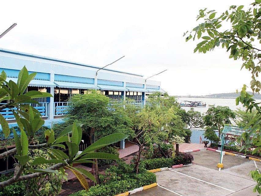 Bai Bua Beach Resort 春武里 外观 照片