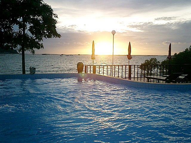Bai Bua Beach Resort 春武里 外观 照片